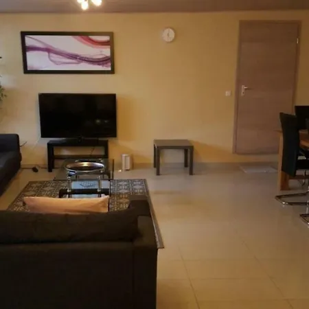 Apartment Flats-4u - Cosy, Quite & Clean In The